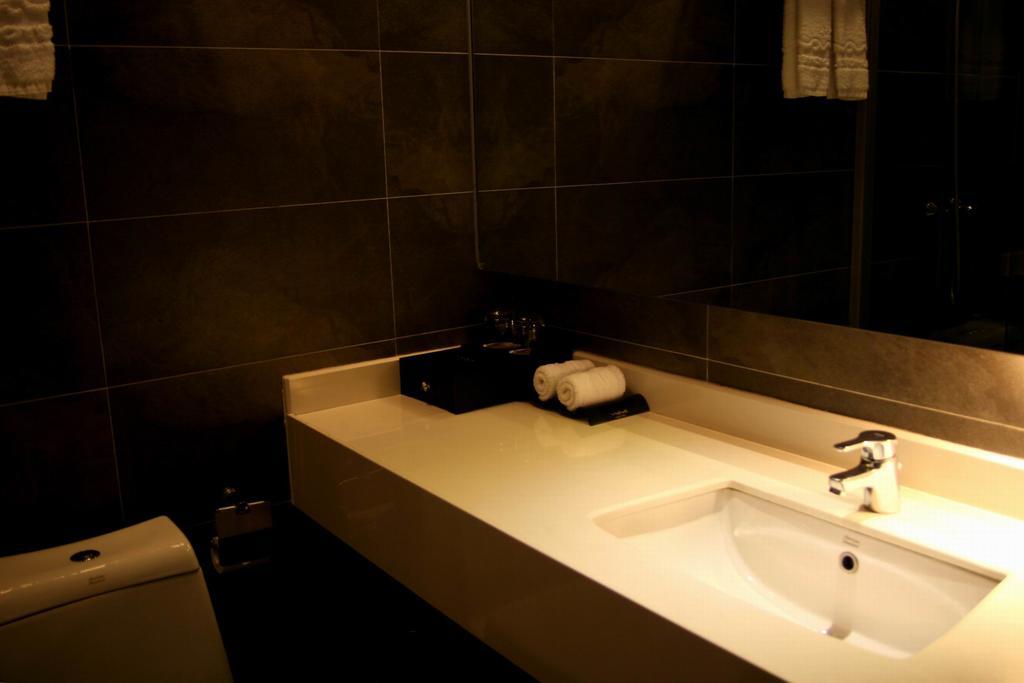 J-Hotel Guangzhou Eksteriør billede